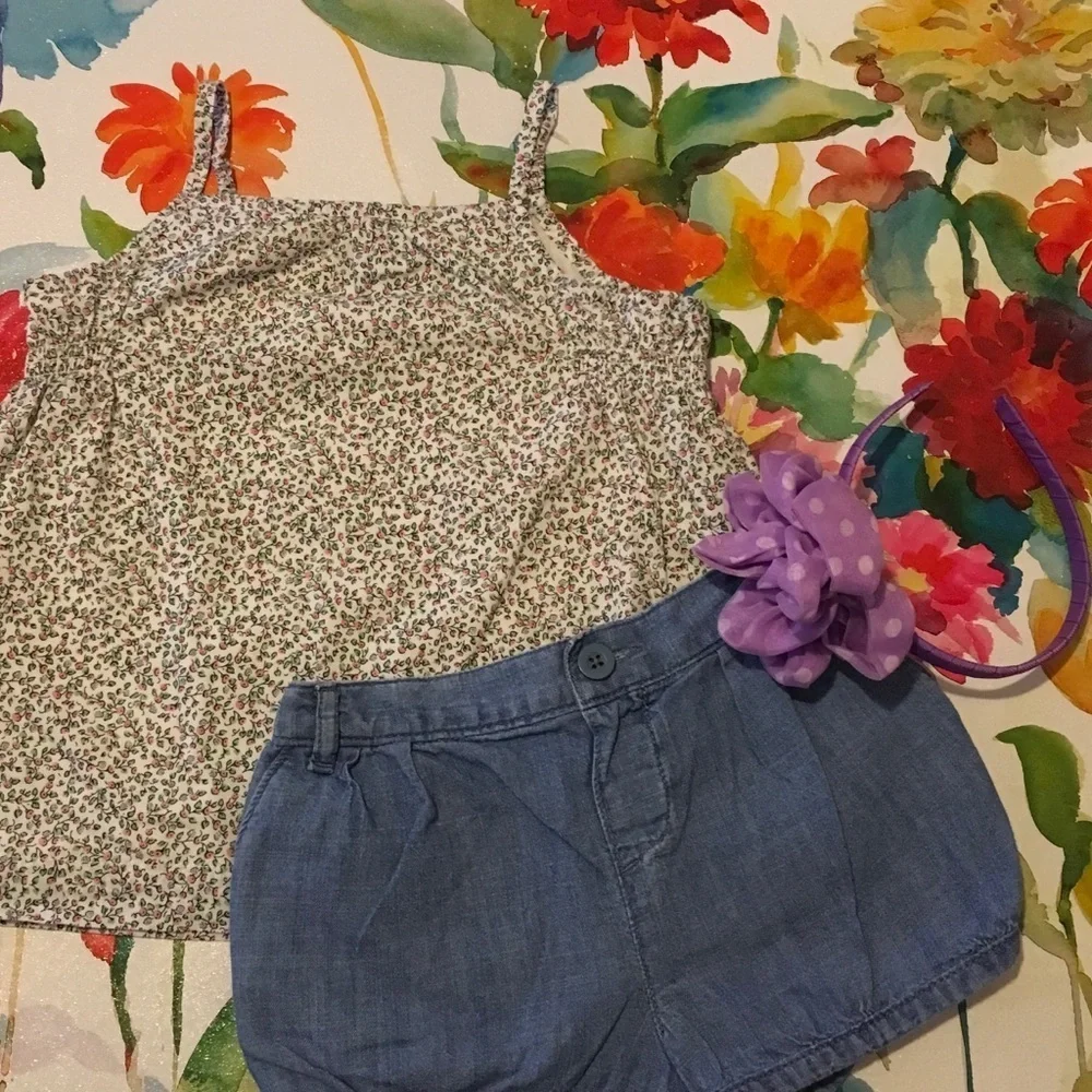 Baby gap  floral top& blue shorts set girls size 5 GUC..